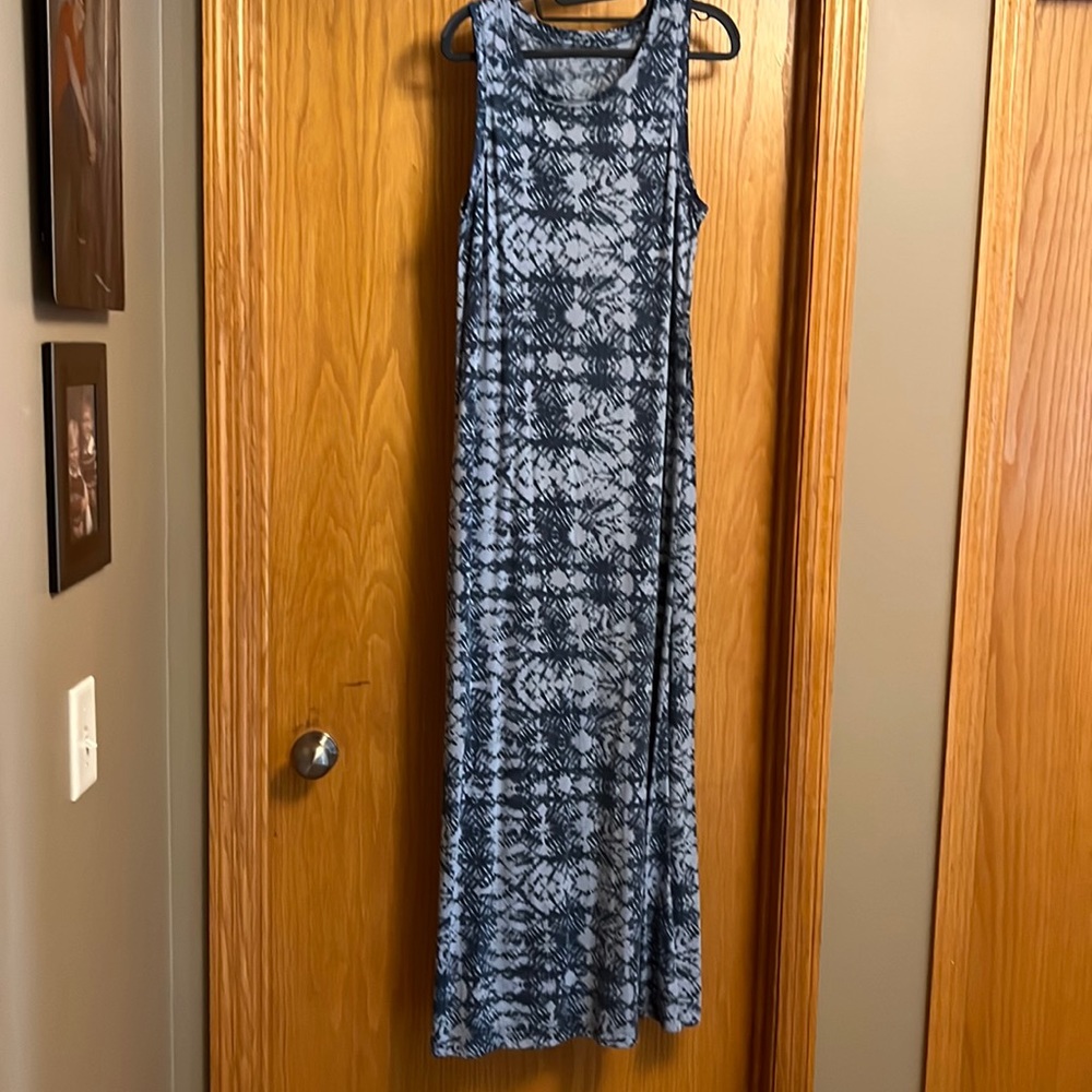Fun, very comfortable,sleeveless,Eddie Bauer side slit, blue maxi, large
